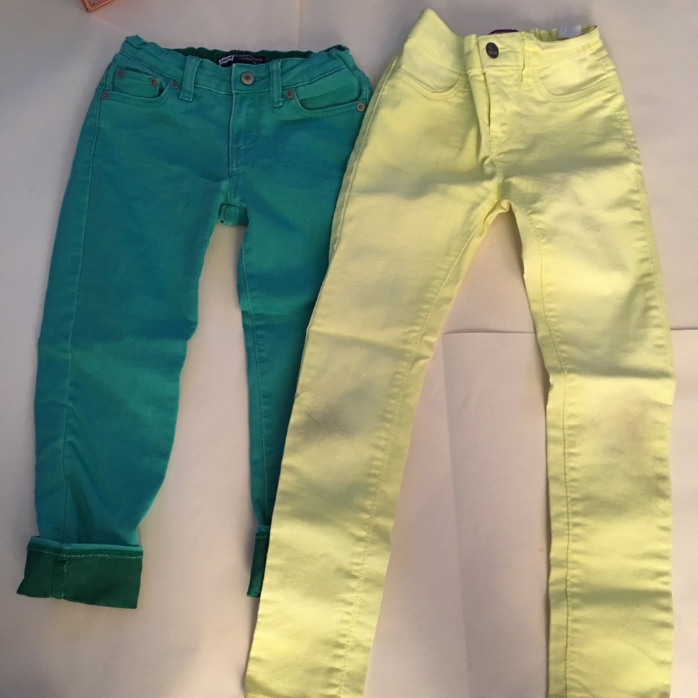 2 pairs of kids jeans Levi’s and Old navy